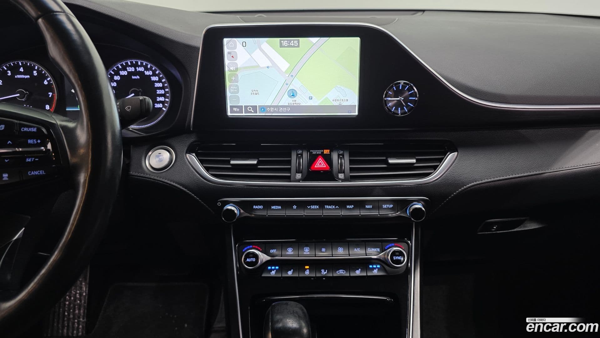 Main__Slider__Photo:Grandeur Hyundai 2018.1-13