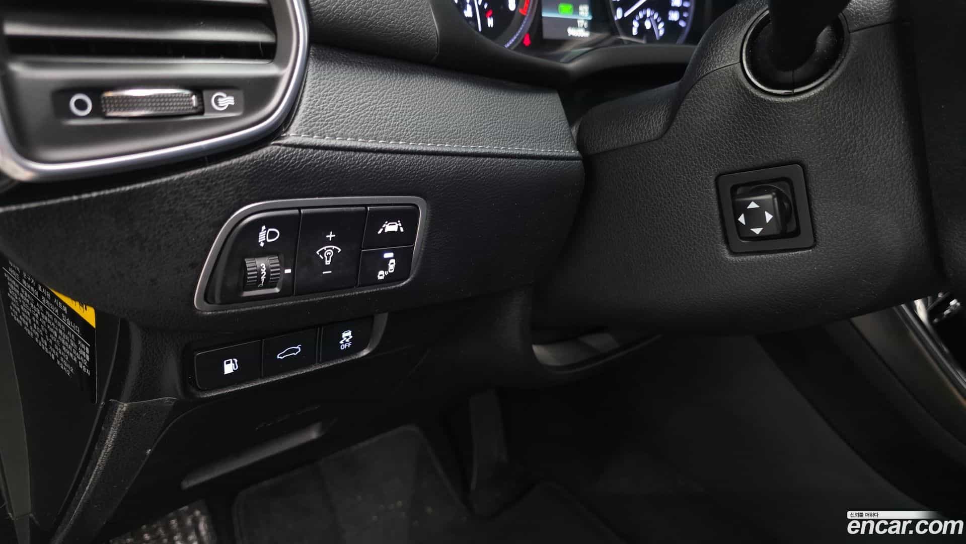 Grandeur Hyundai 2018.1-OPTION-020