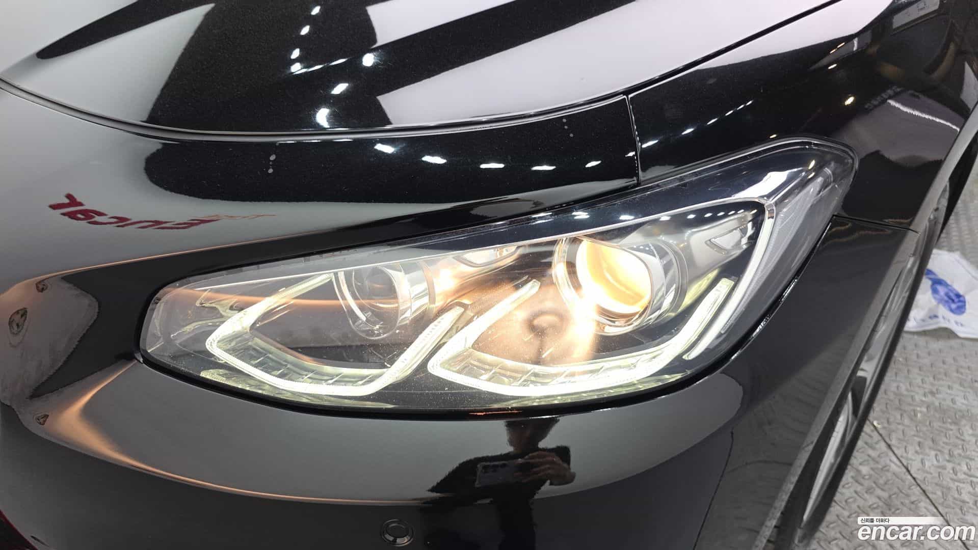 Grandeur Hyundai 2018.1-OUTER-032