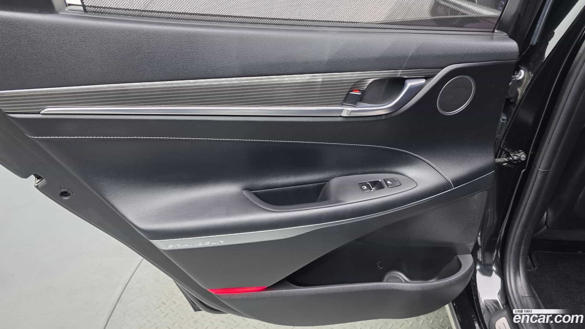 Grandeur Hyundai 2018.1-INNER-035