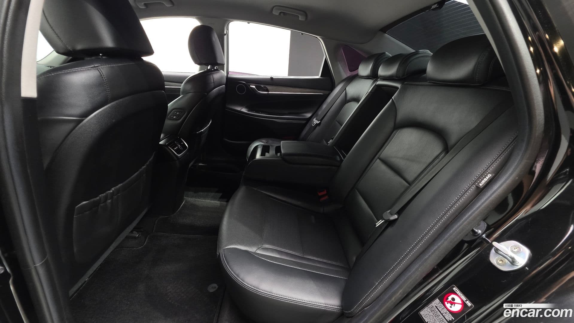 Main__Slider__Photo:Grandeur Hyundai 2018.1-25
