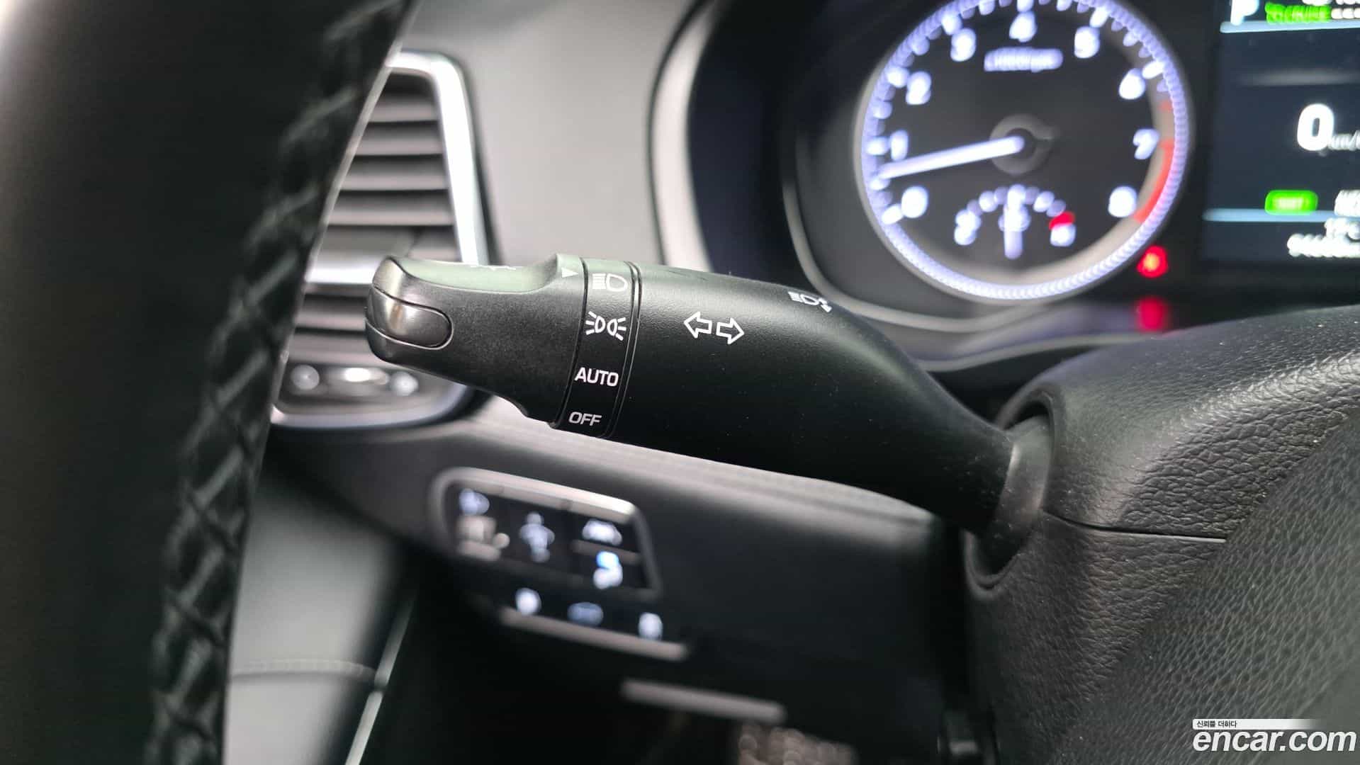 Grandeur Hyundai 2018.1-OPTION-040