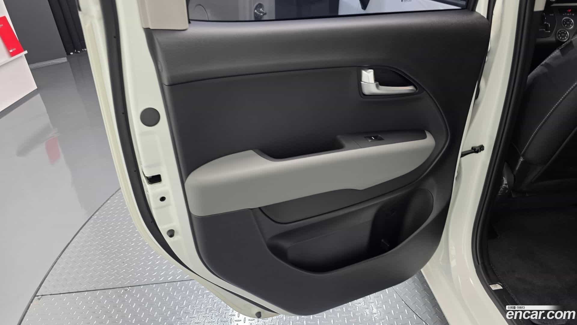 RAY Kia 2025.1-INNER-035