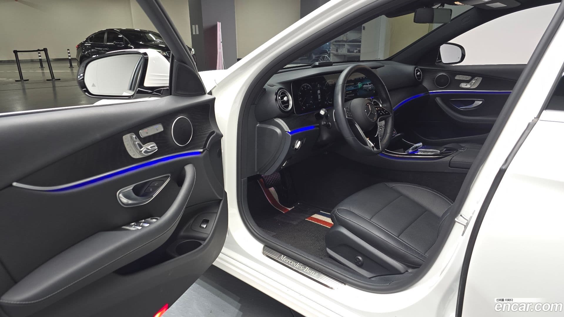 Main__Slider__Photo:E-Class Mercedes-Benz 2022.1-9