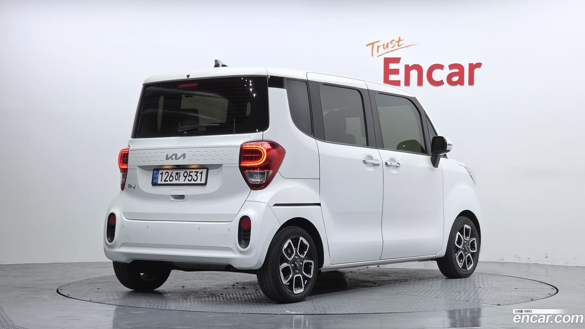 Main__Slider__Photo:RAY Kia 2022.8-1