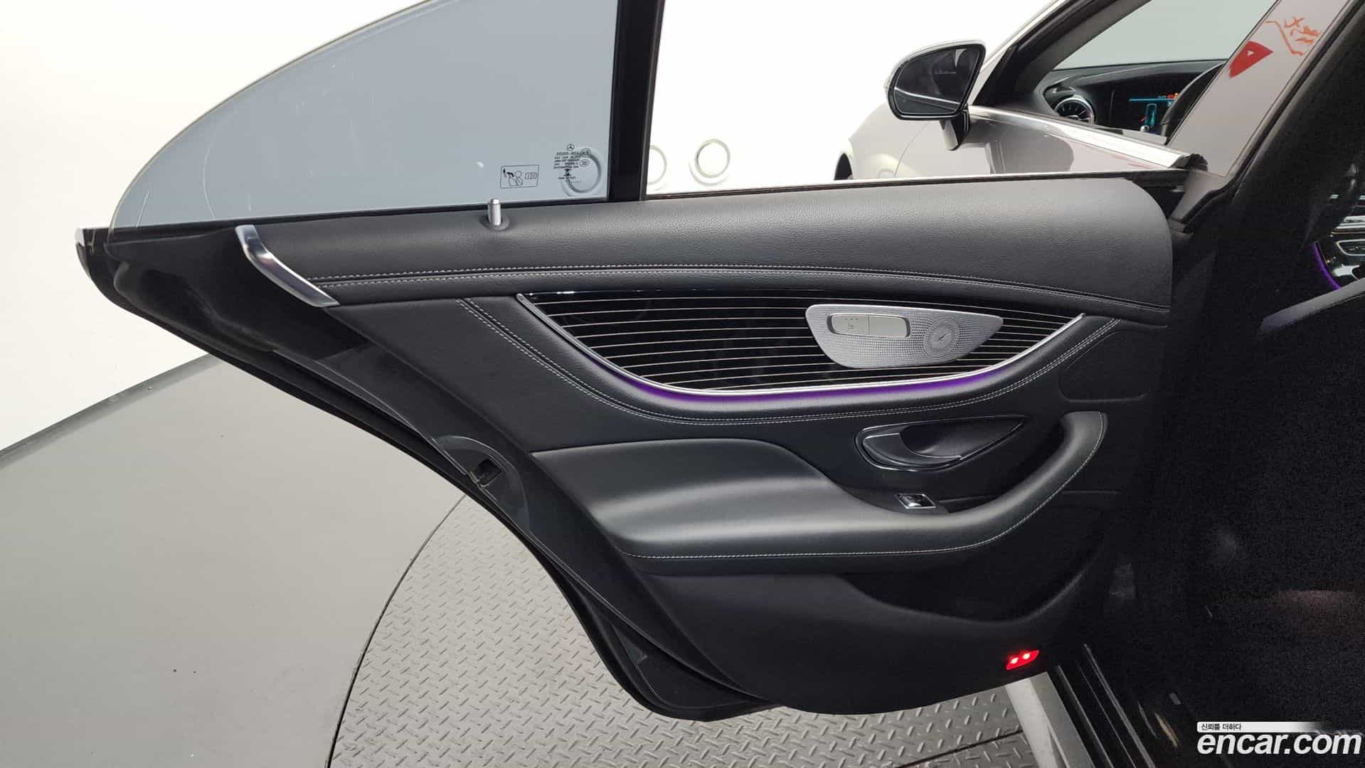 CLS-Class Mercedes-Benz 2019.7-INNER-035