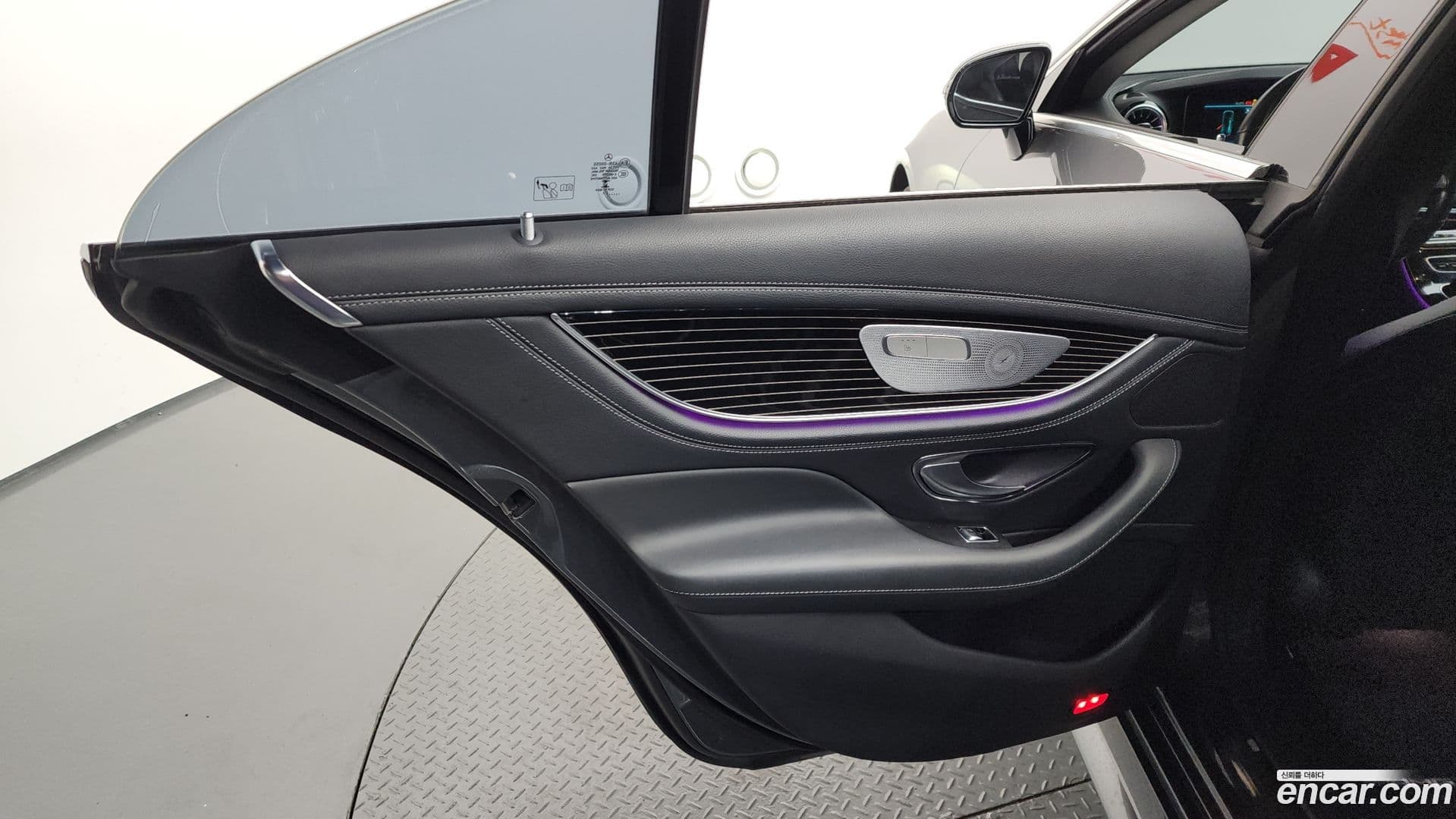 Main__Slider__Photo:CLS-Class Mercedes-Benz 2019.7-24