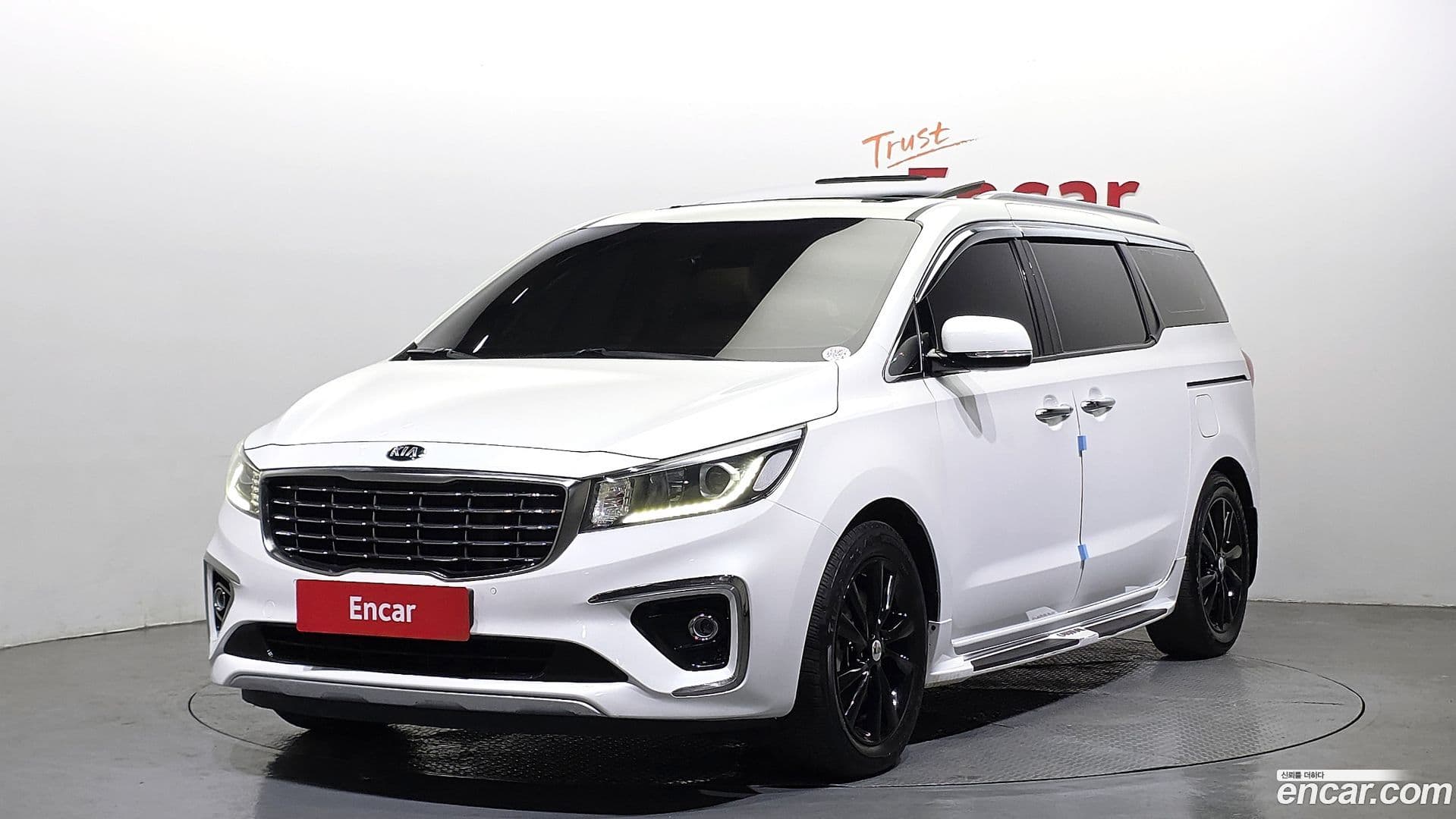 Main__Slider__Photo:Canival Kia 2018.7-0