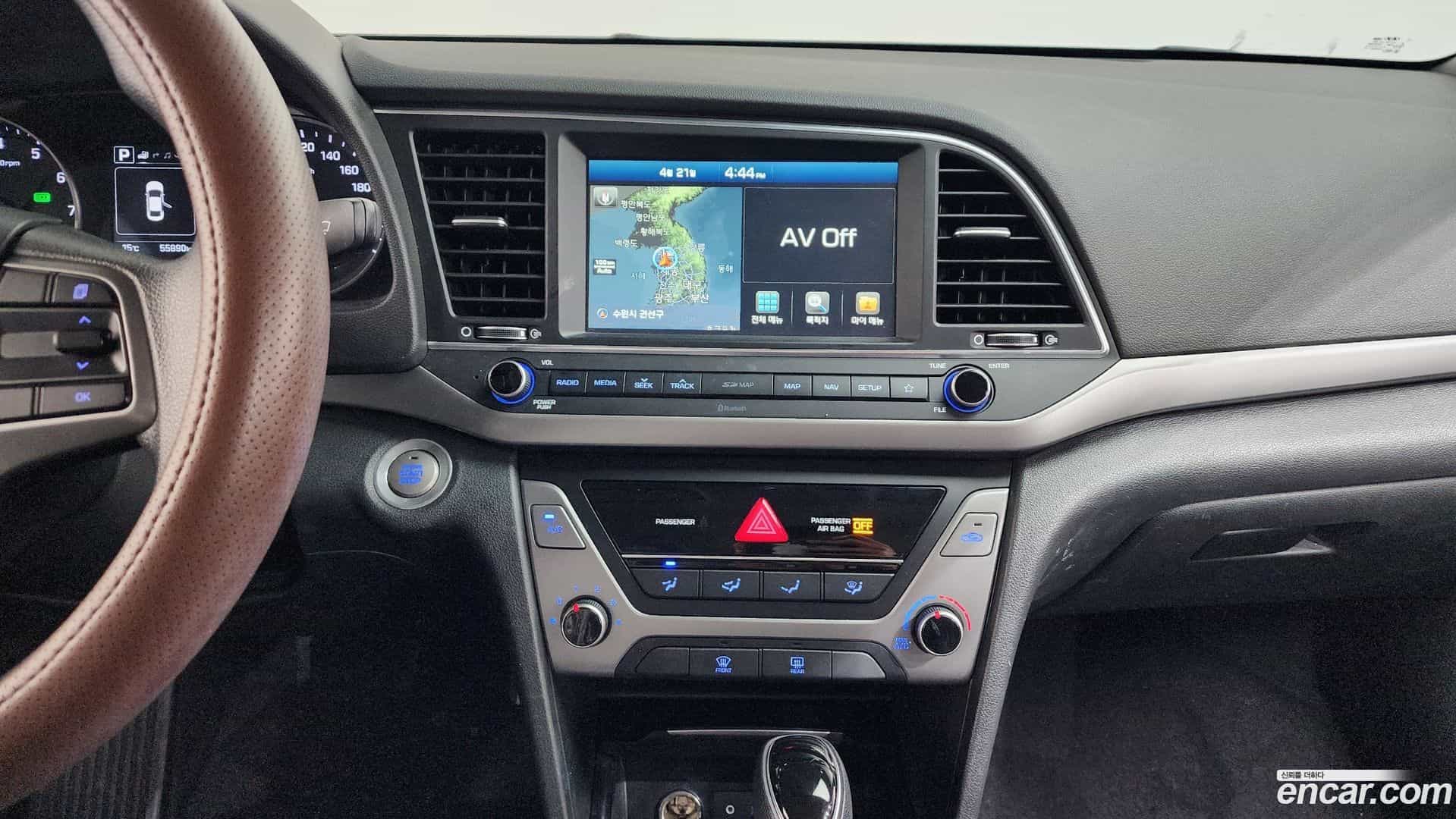 AVANTE Hyundai 2017.9-OPTION-016