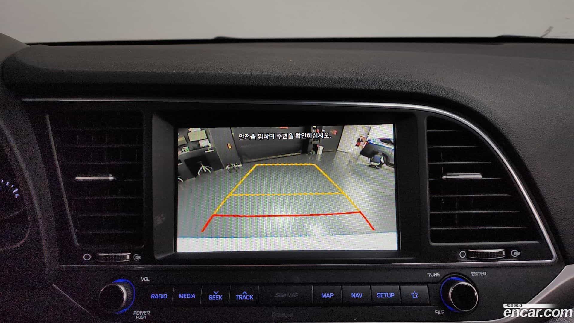 AVANTE Hyundai 2017.9-OPTION-018