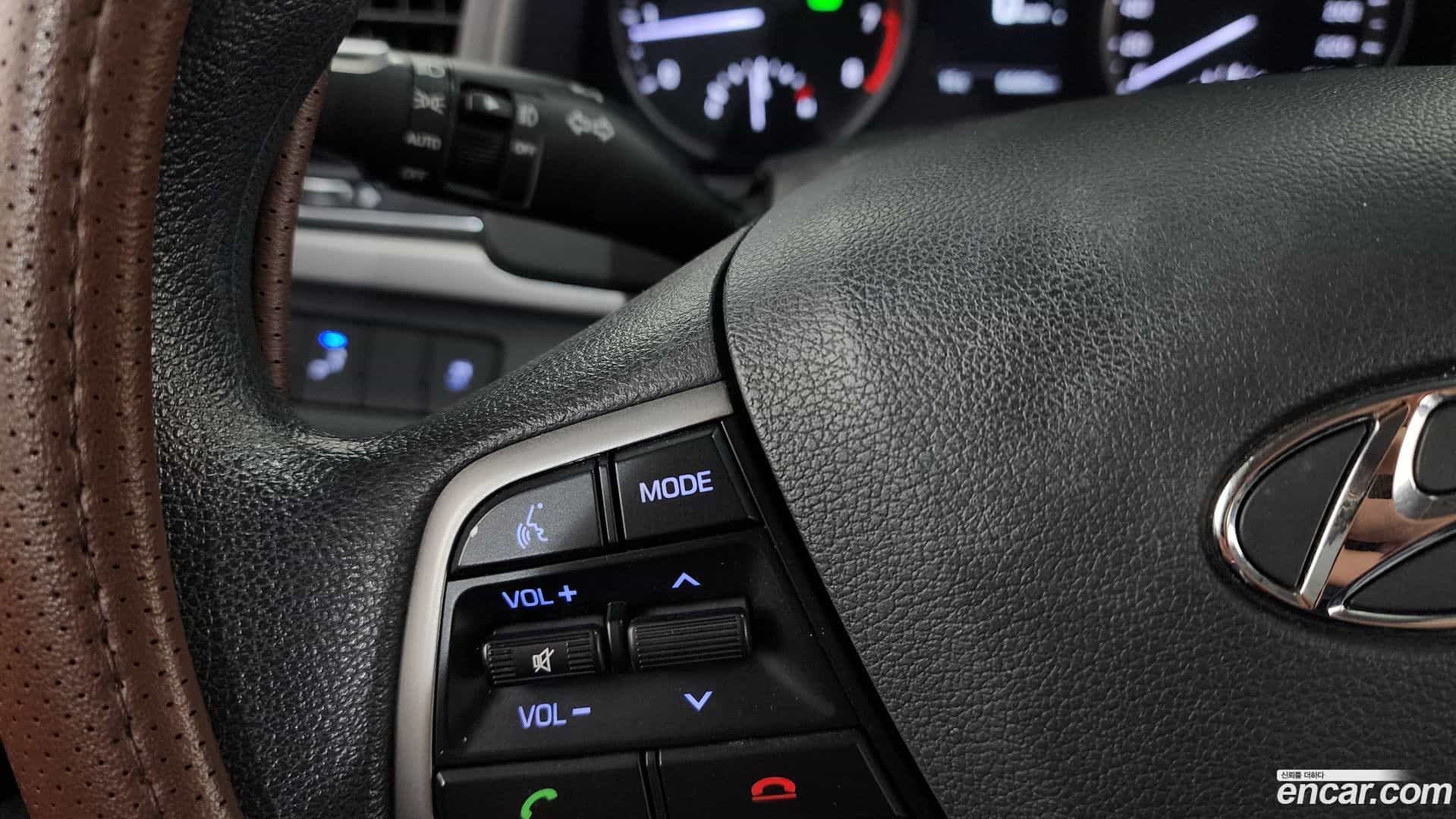 AVANTE Hyundai 2017.9-OPTION-020