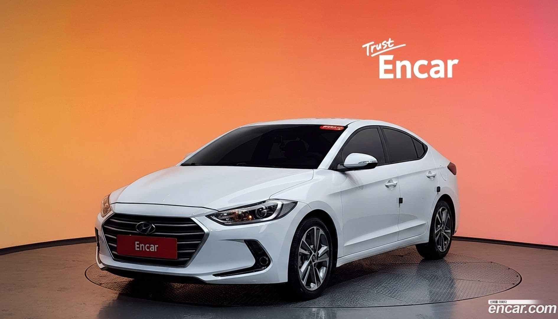 Main__Slider__Photo:AVANTE Hyundai 2017.9-0