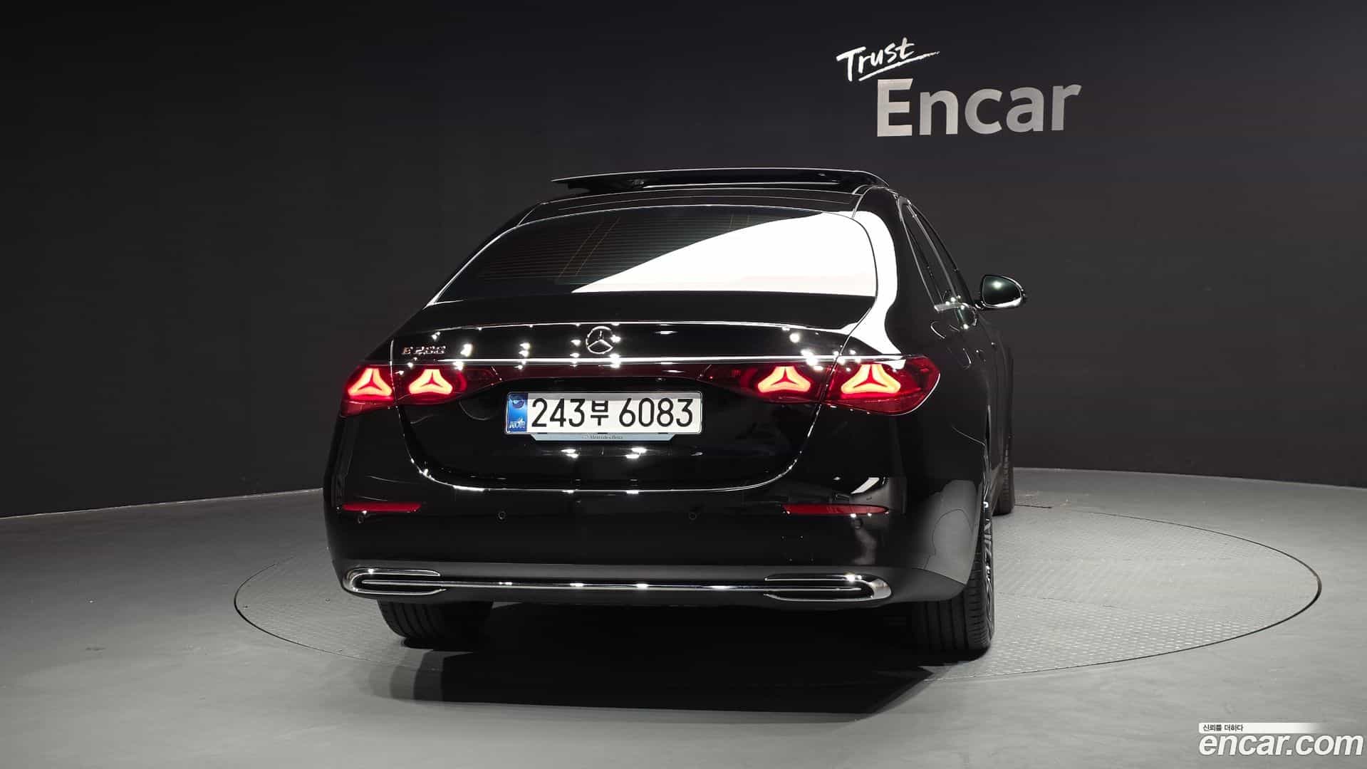 E-Class Mercedes-Benz 2025.5-OUTER-004