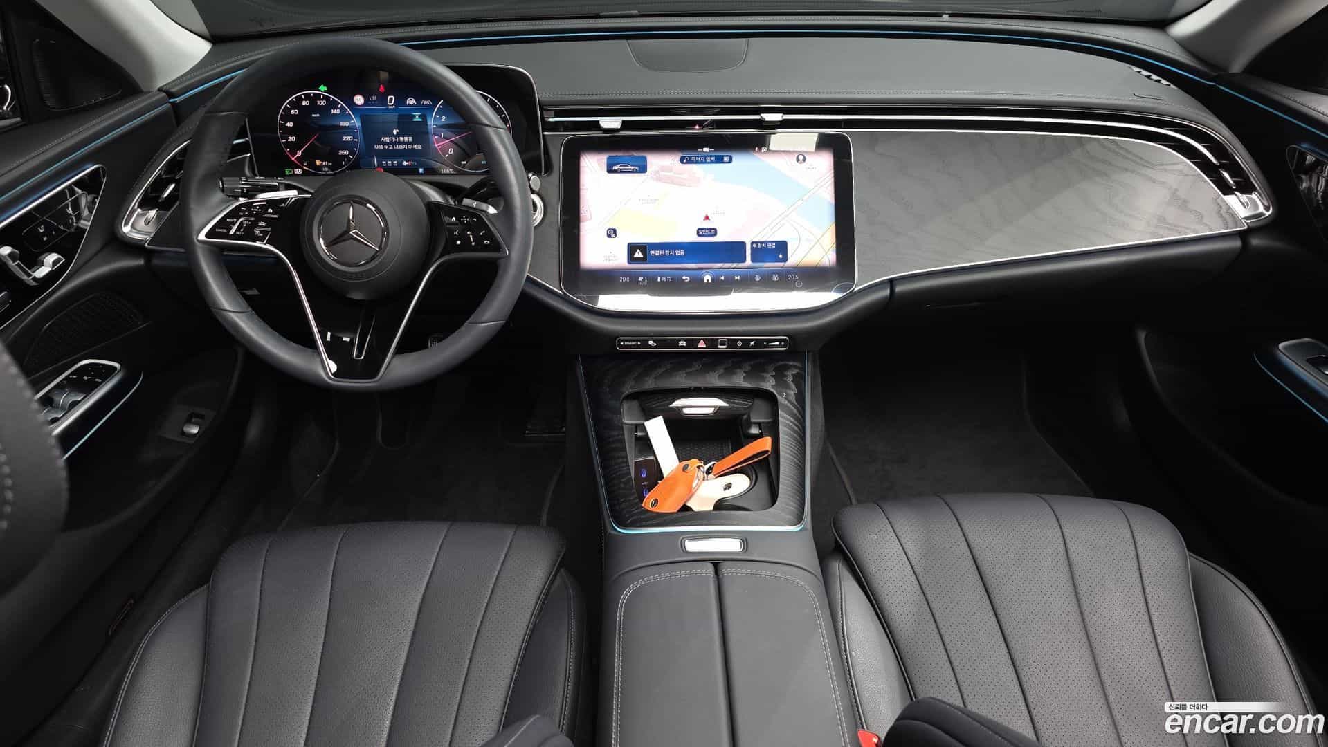 E-Class Mercedes-Benz 2025.5-INNER-007