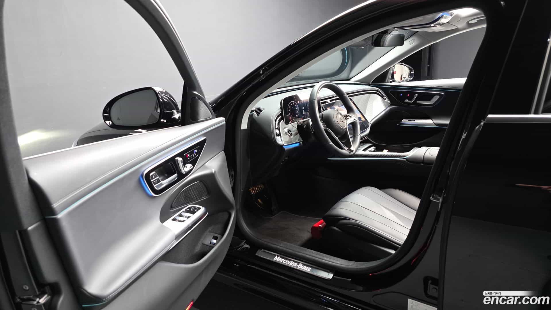 E-Class Mercedes-Benz 2025.5-INNER-010