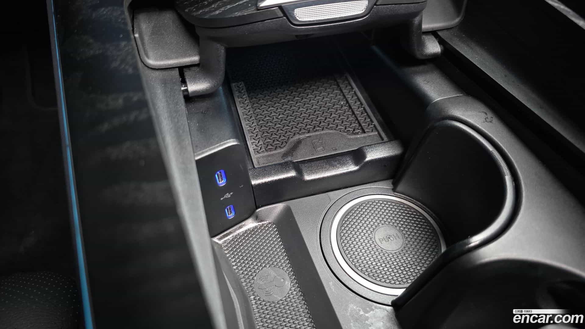 E-Class Mercedes-Benz 2025.5-INNER-036