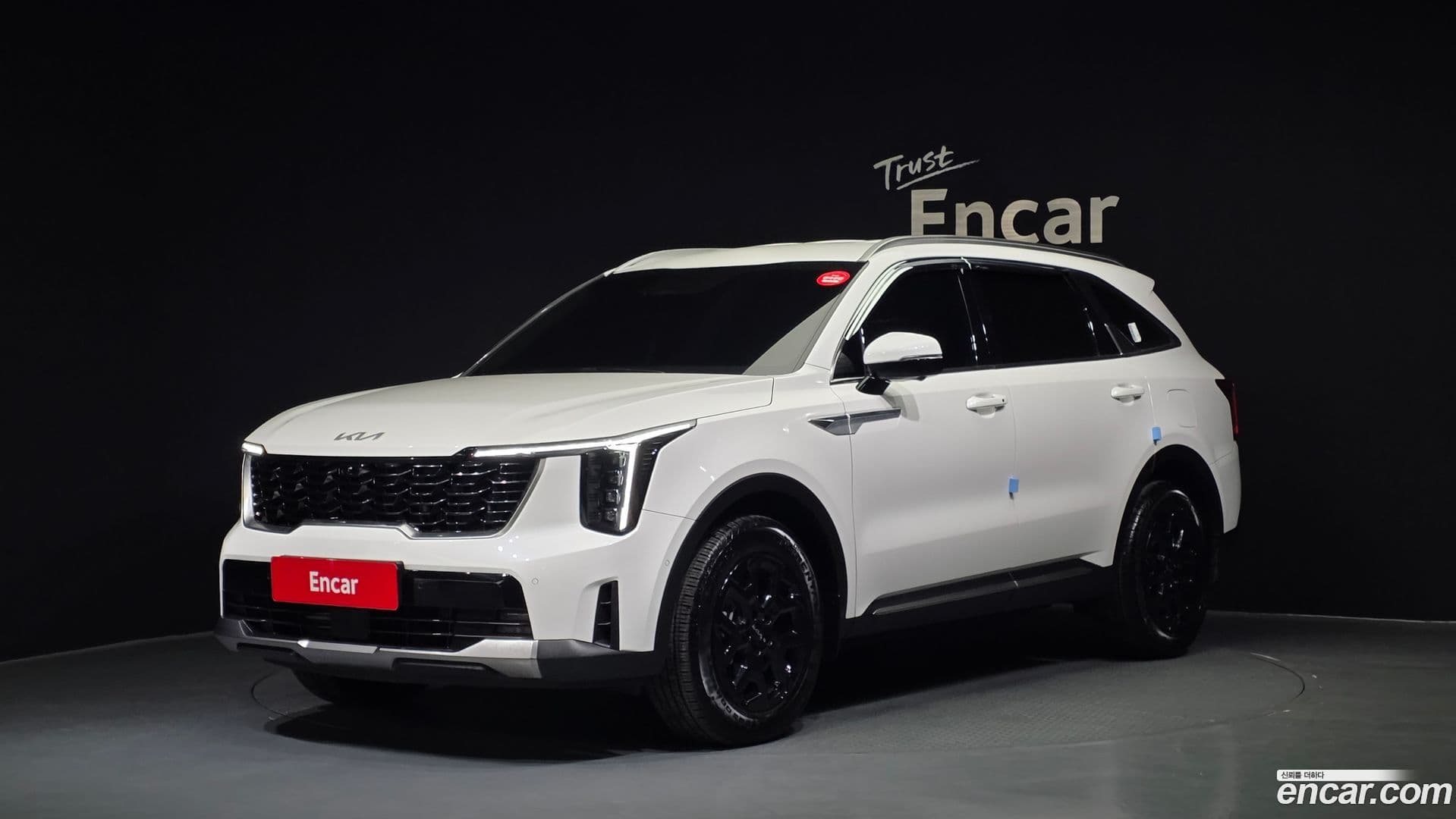 Main__Slider__Photo:Sorento Kia 2024.9-0