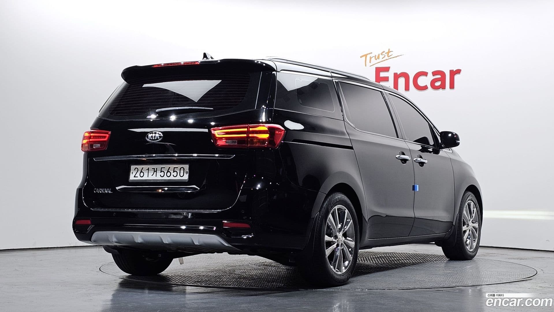 Main__Slider__Photo:Canival Kia 2020.1-1