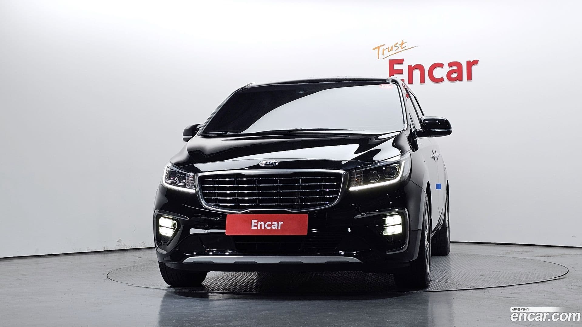 Main__Slider__Photo:Canival Kia 2020.1-2