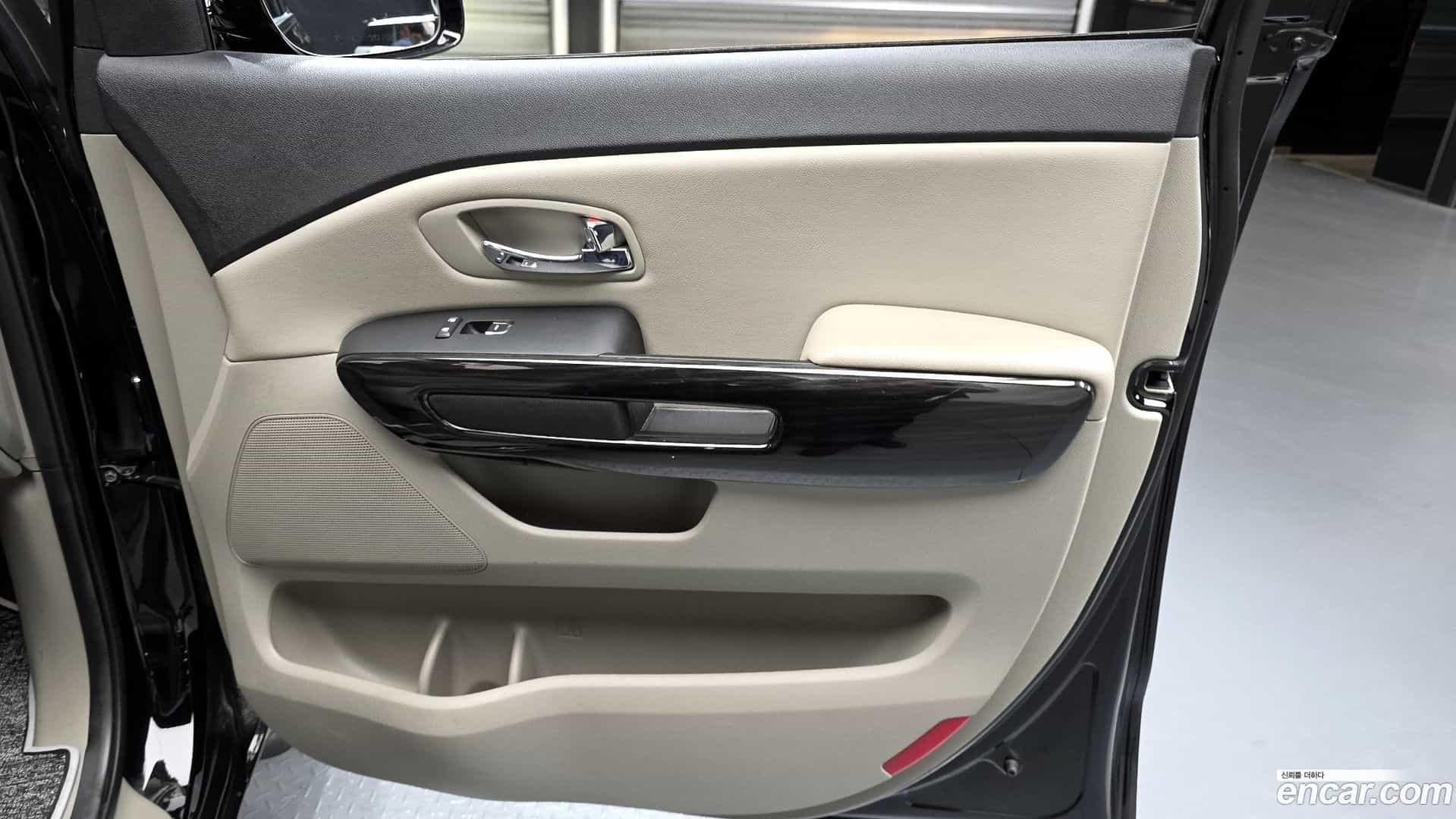Canival Kia 2020.1-INNER-035