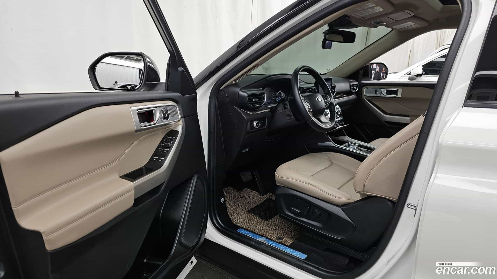 Explorer Ford 2023.11-INNER-010