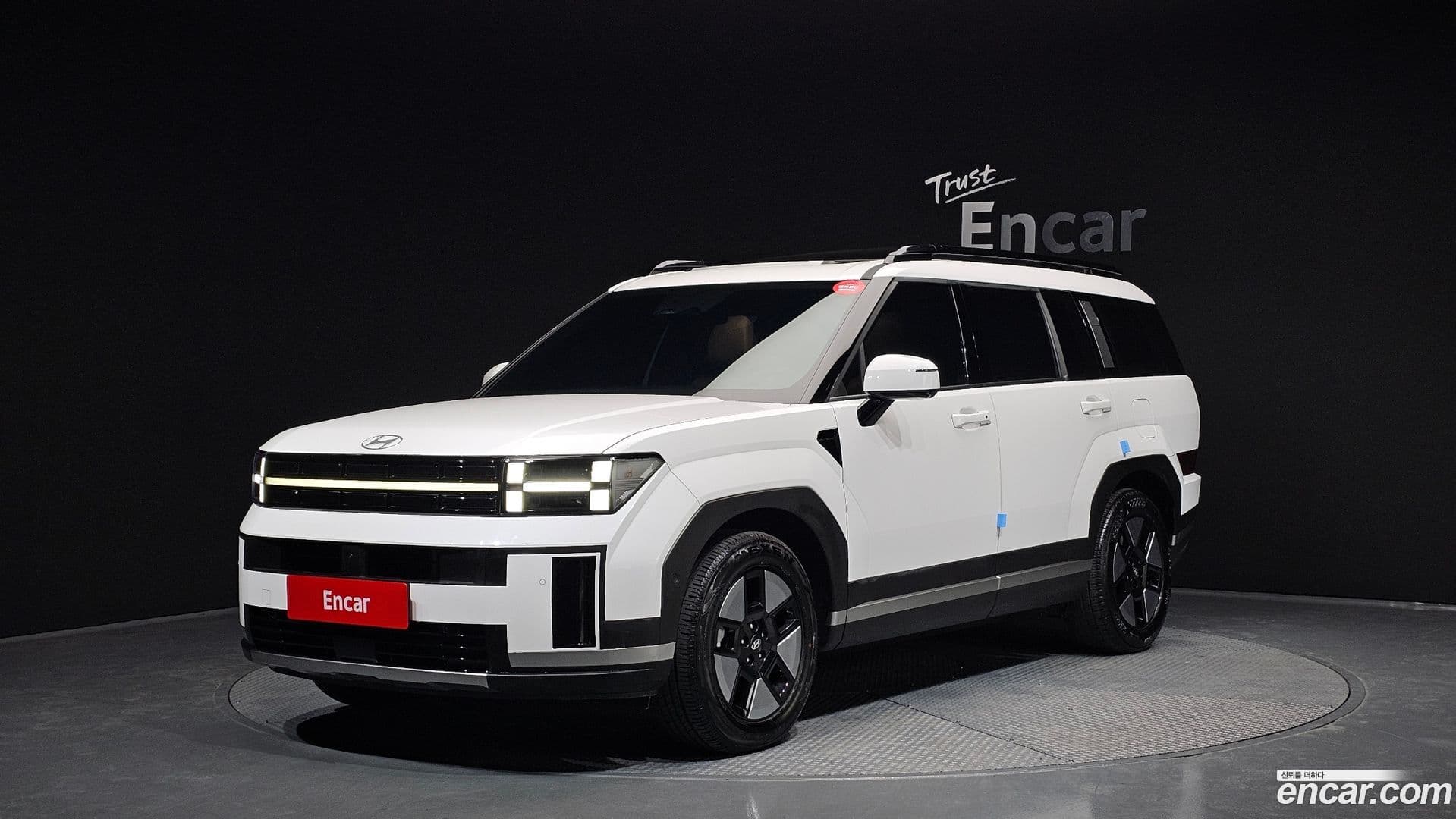 Main__Slider__Photo:Santafe Hyundai 2023.10-0