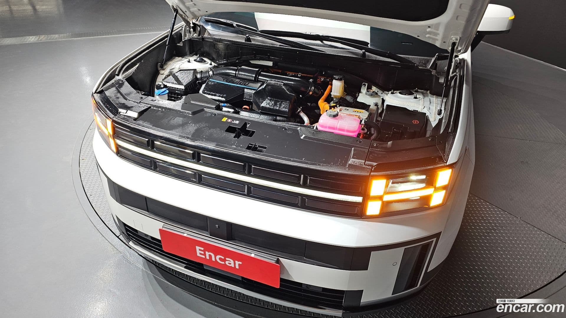 Main__Slider__Photo:Santafe Hyundai 2023.10-5