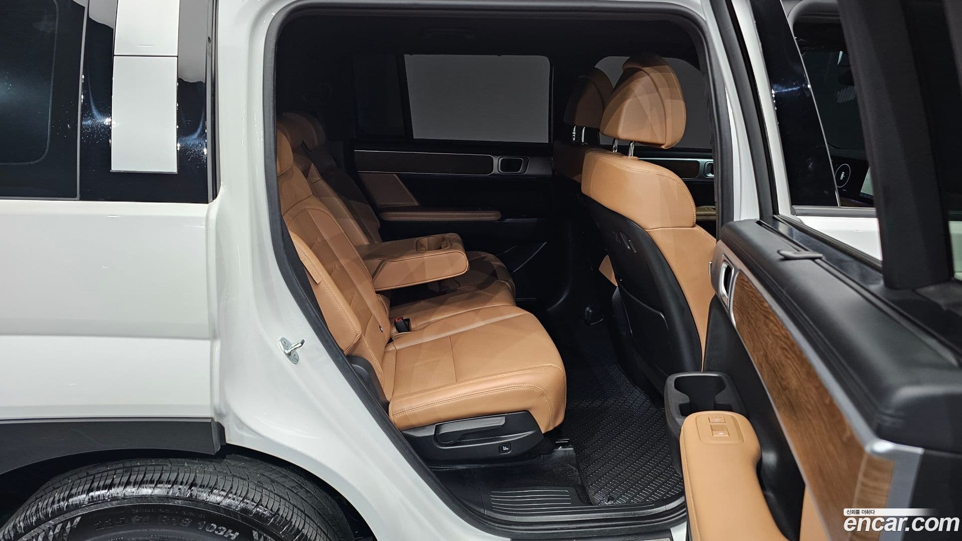Main__Slider__Photo:Santafe Hyundai 2023.10-10