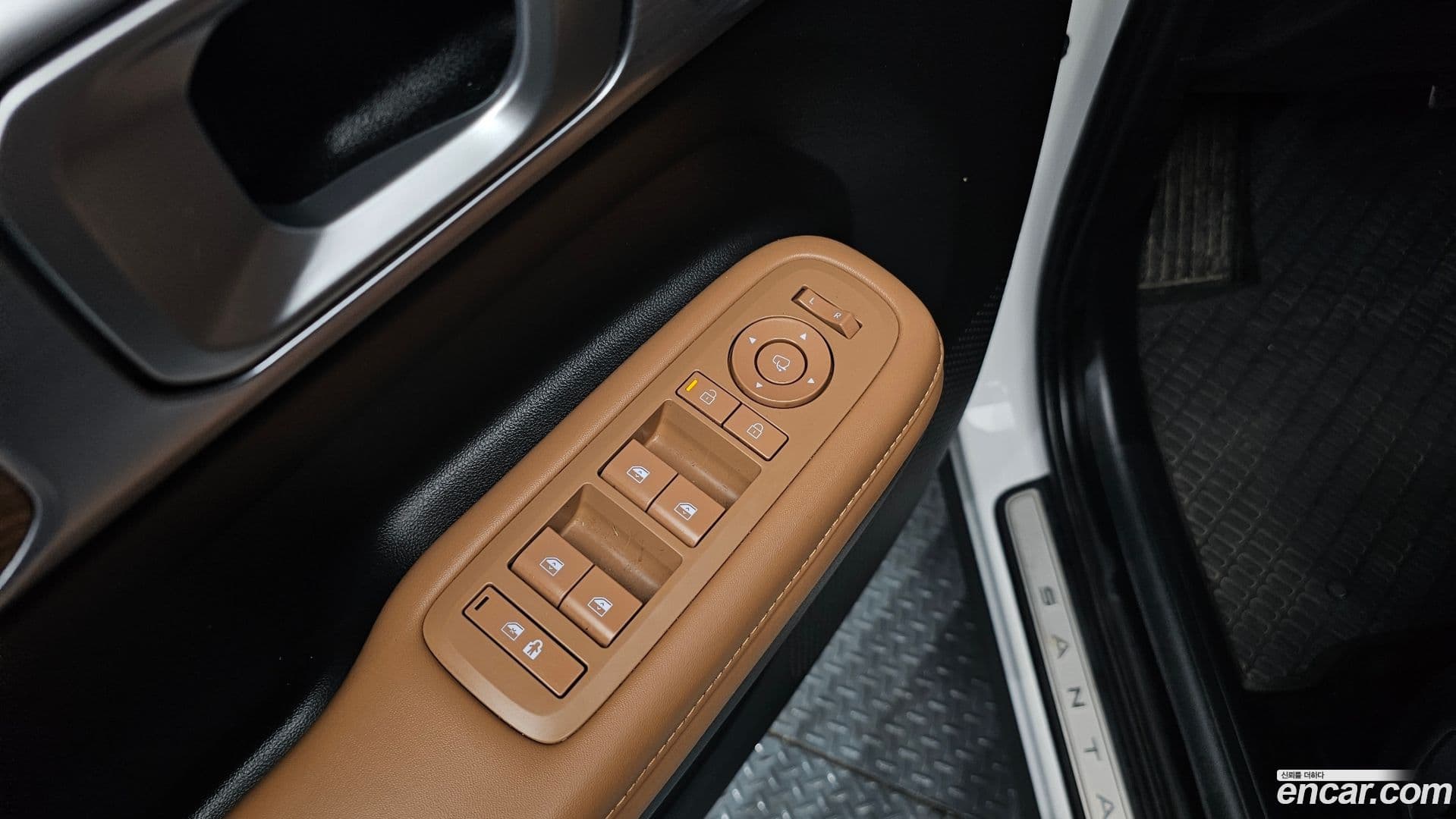 Main__Slider__Photo:Santafe Hyundai 2023.10-12