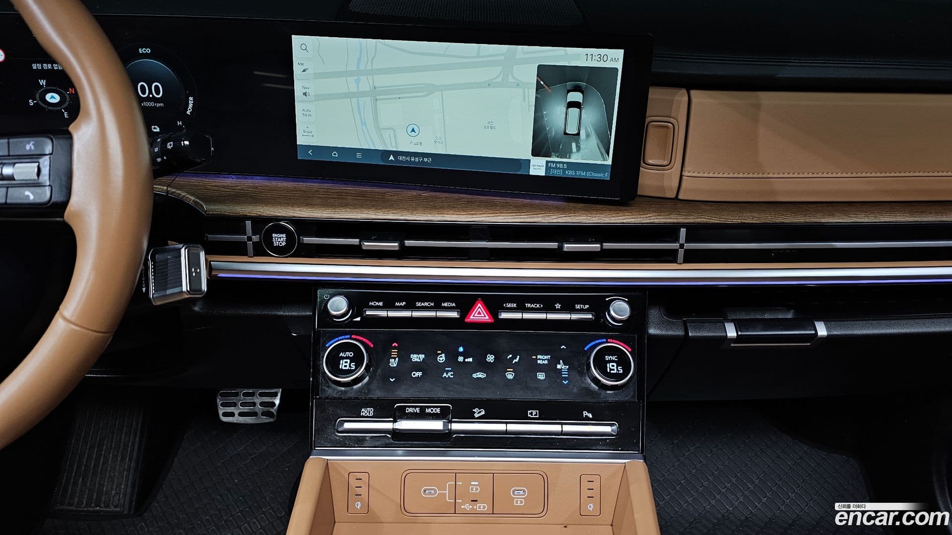 Main__Slider__Photo:Santafe Hyundai 2023.10-15