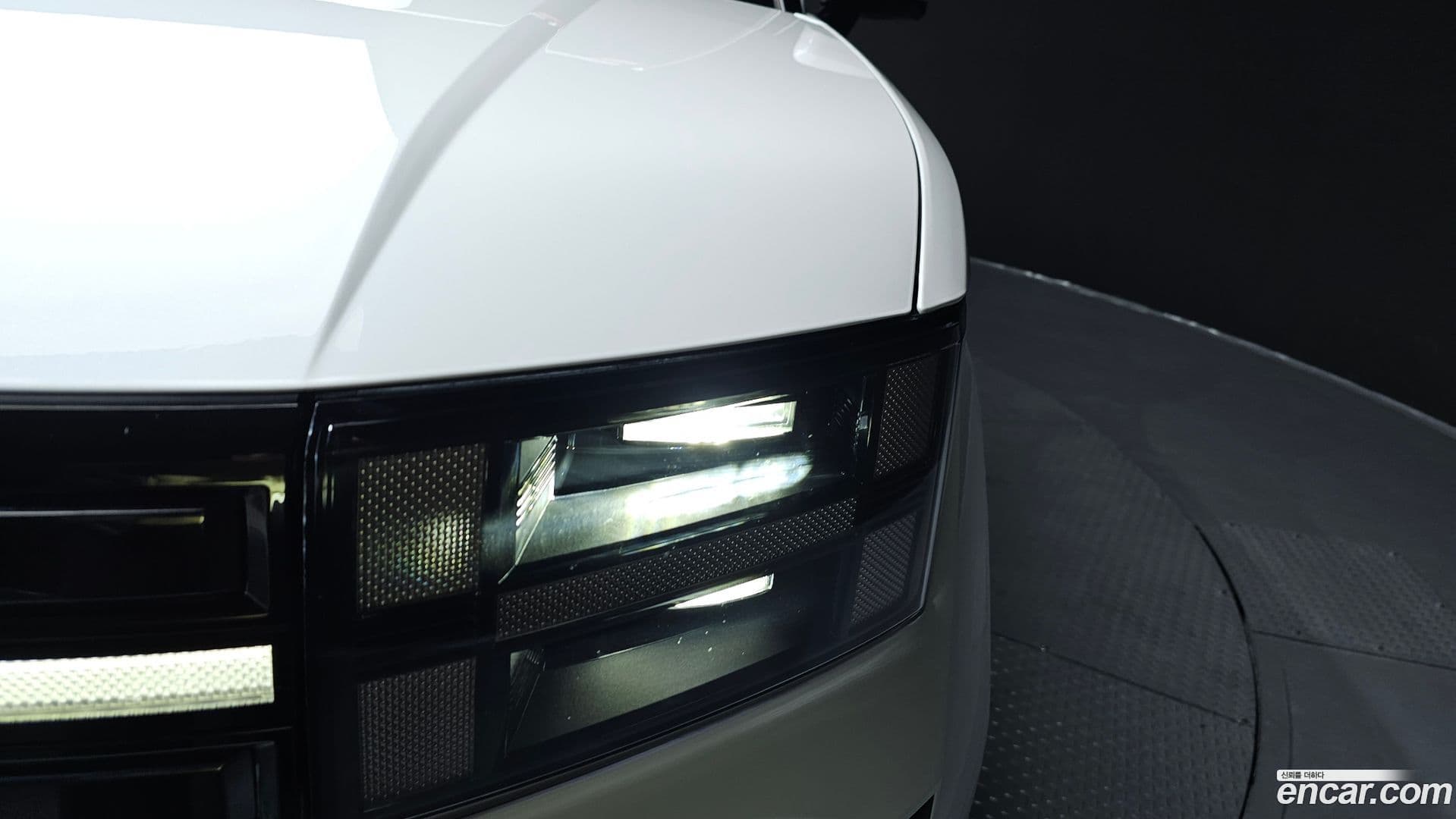 Main__Slider__Photo:Santafe Hyundai 2023.10-21