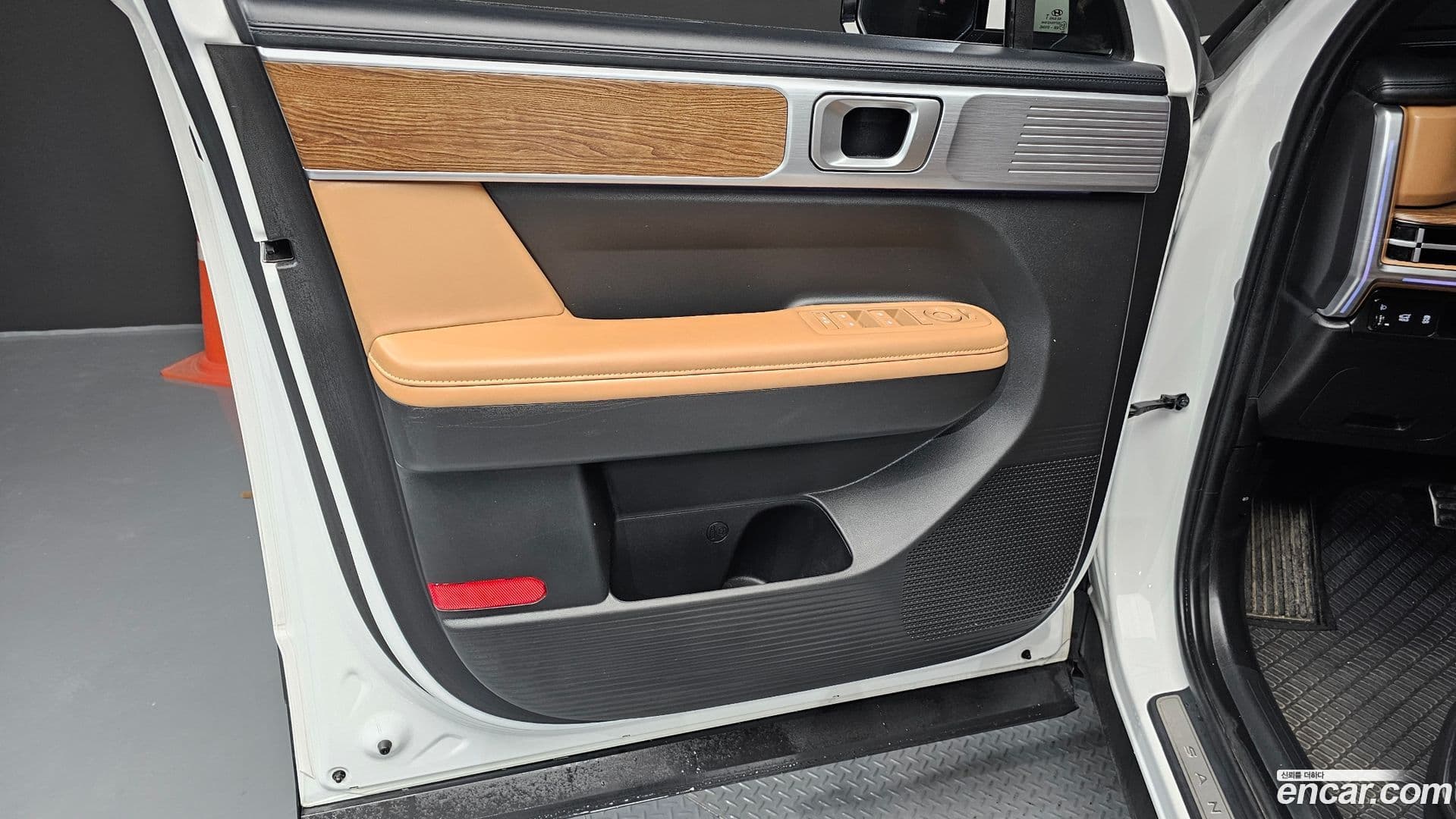 Main__Slider__Photo:Santafe Hyundai 2023.10-23