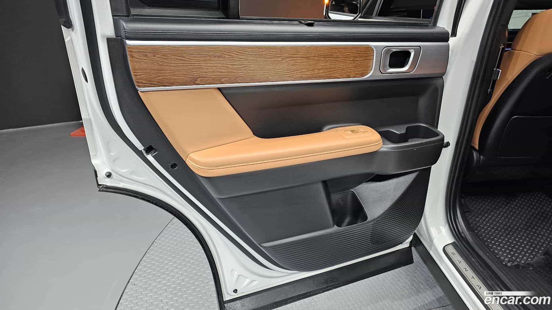 Santafe Hyundai 2023.10-INNER-035