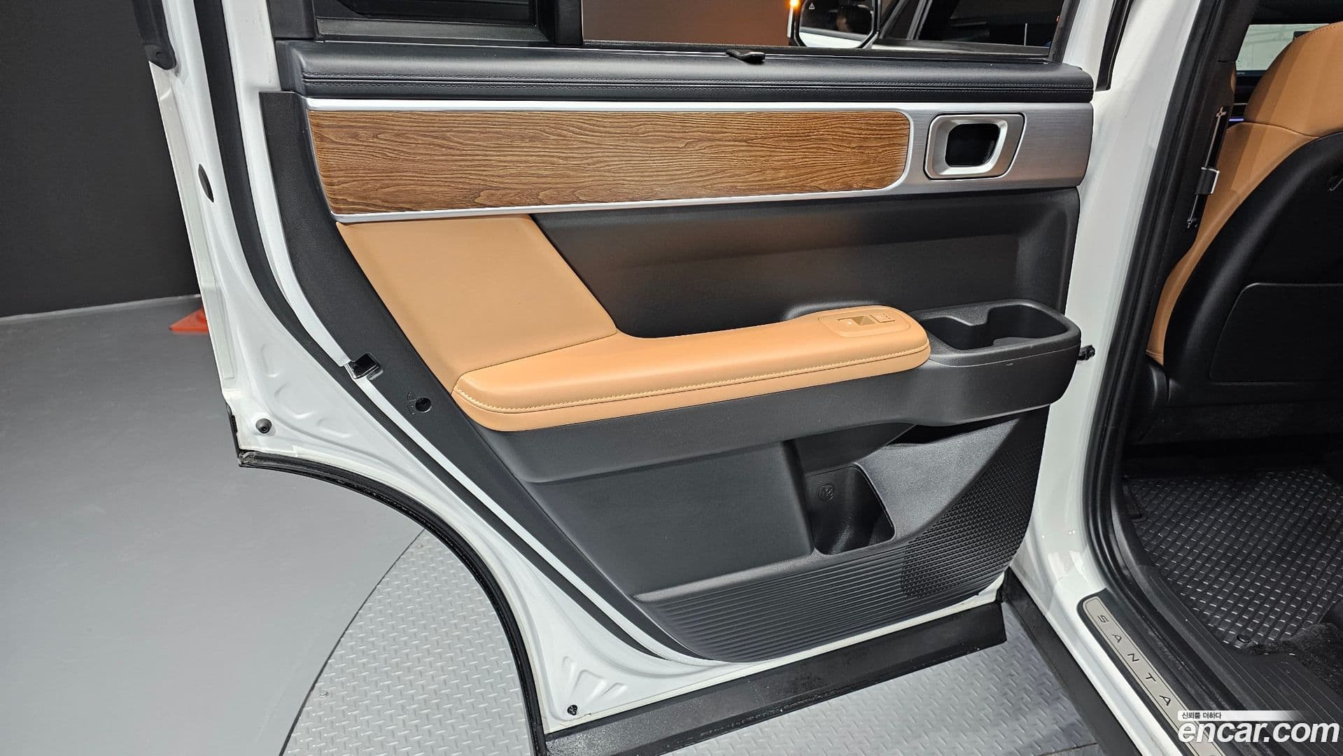 Main__Slider__Photo:Santafe Hyundai 2023.10-24