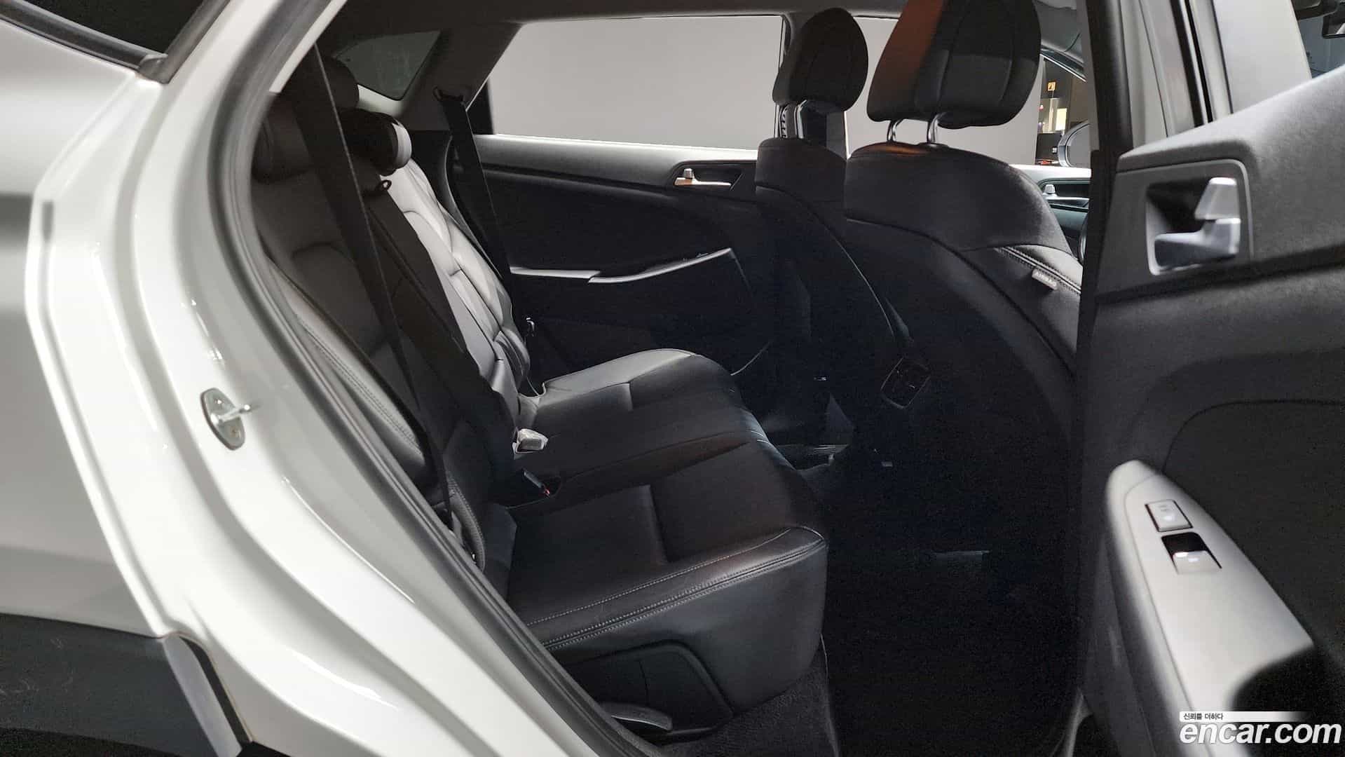 Tucson Hyundai 2016.9-OPTION-015