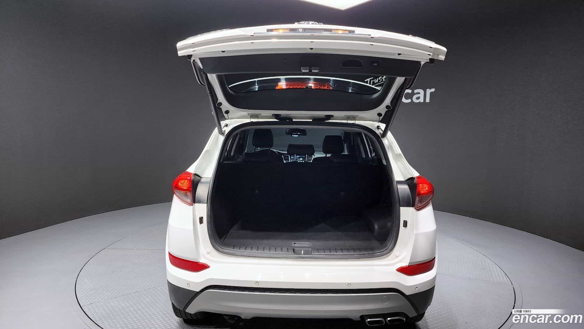 Tucson Hyundai 2016.9-OPTION-024