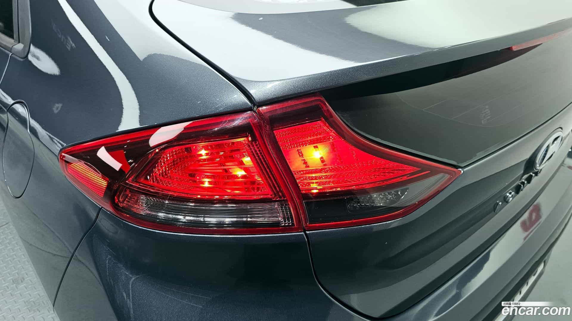 Ioniq Hyundai 2016.3-OUTER-033