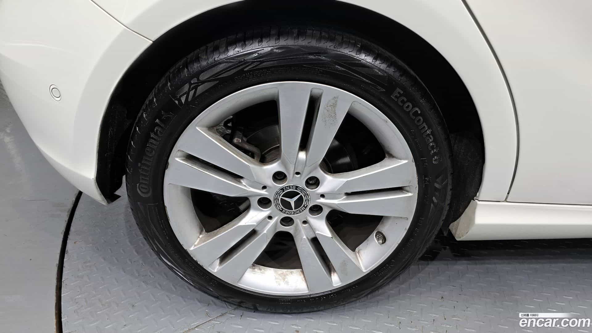 A-Class Mercedes-Benz 2017.6-OUTER-005