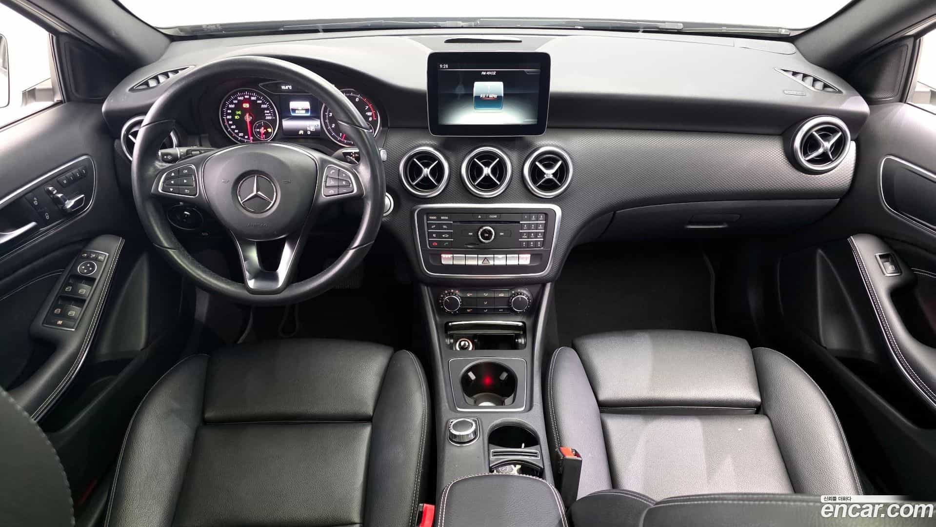 A-Class Mercedes-Benz 2017.6-INNER-007