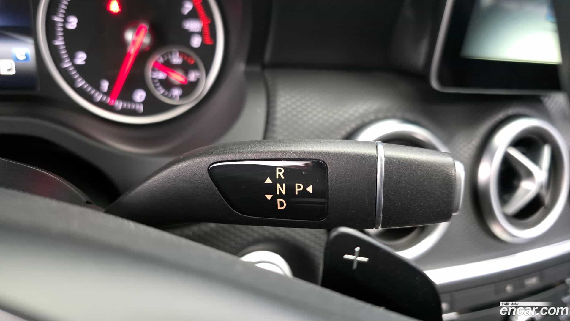 A-Class Mercedes-Benz 2017.6-INNER-009