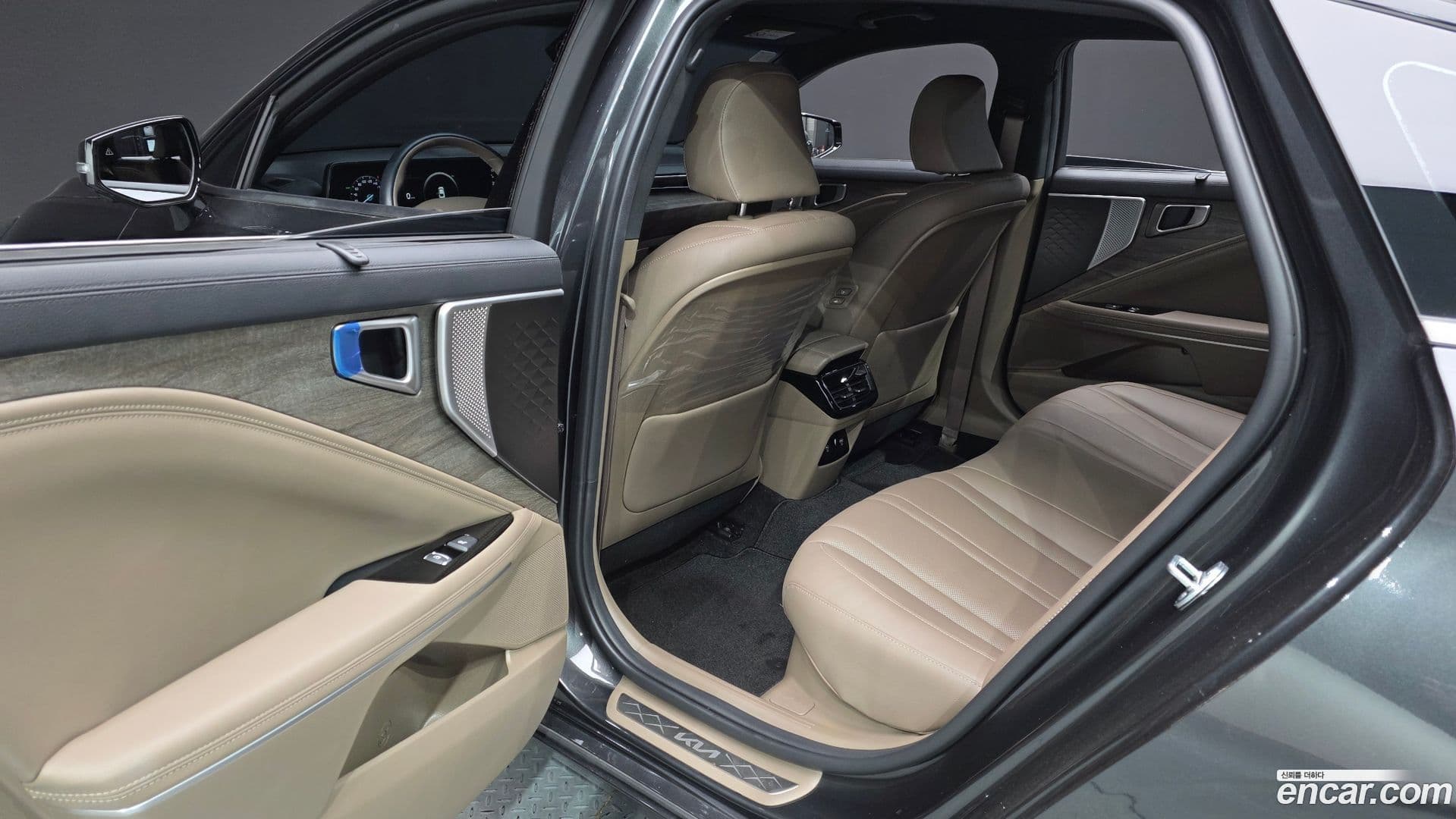 Main__Slider__Photo:K8 Kia 2024.6-25