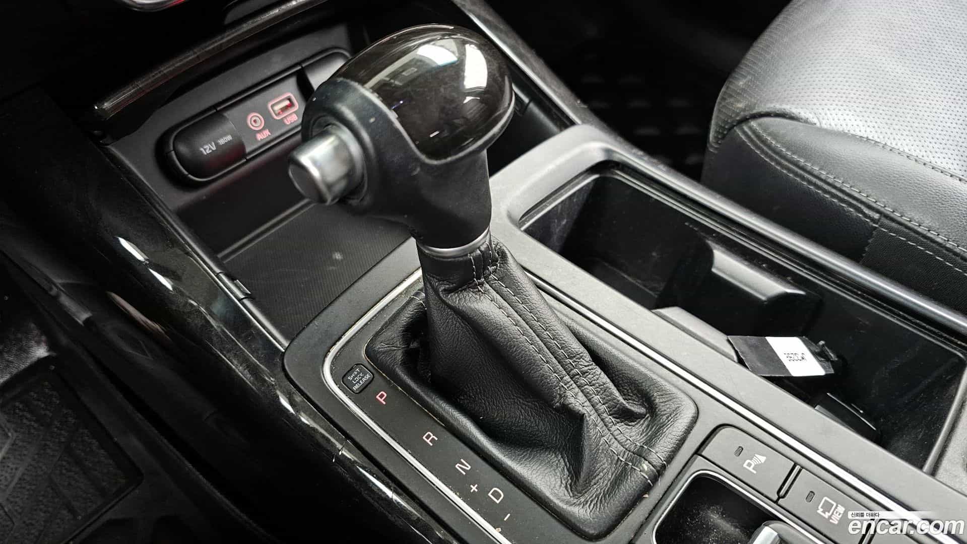 Sorento Kia 2016.5-INNER-009