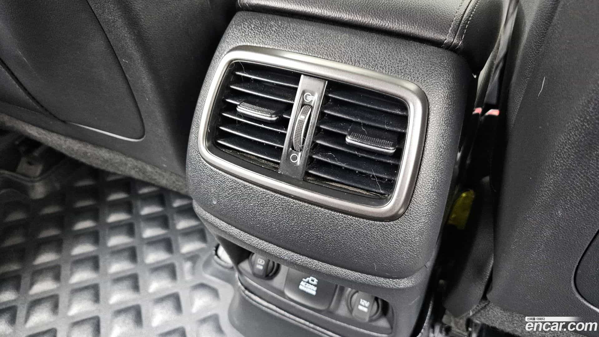 Sorento Kia 2016.5-OPTION-045