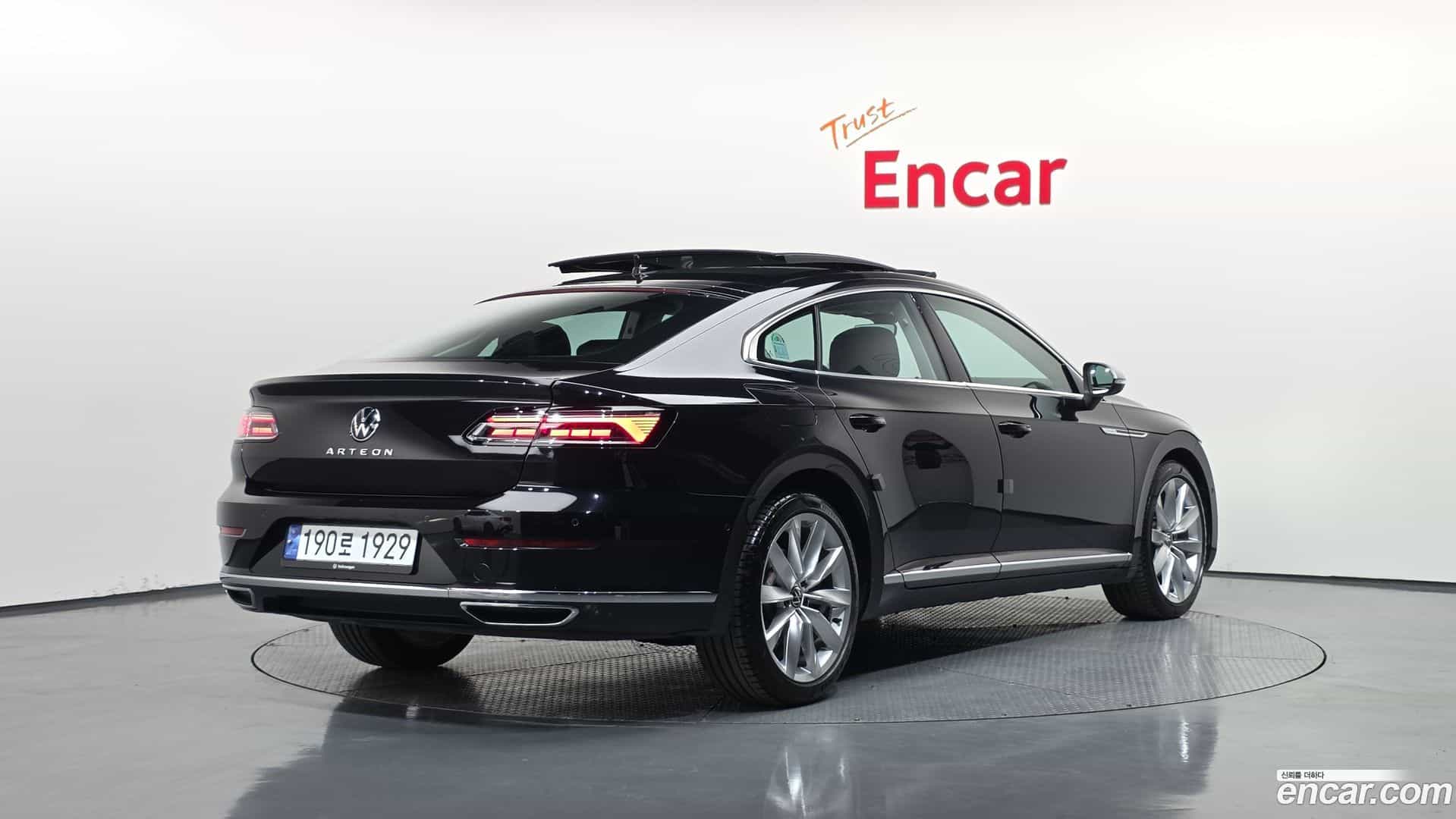 Arteon Volkswagen 2023.10-OUTER-002