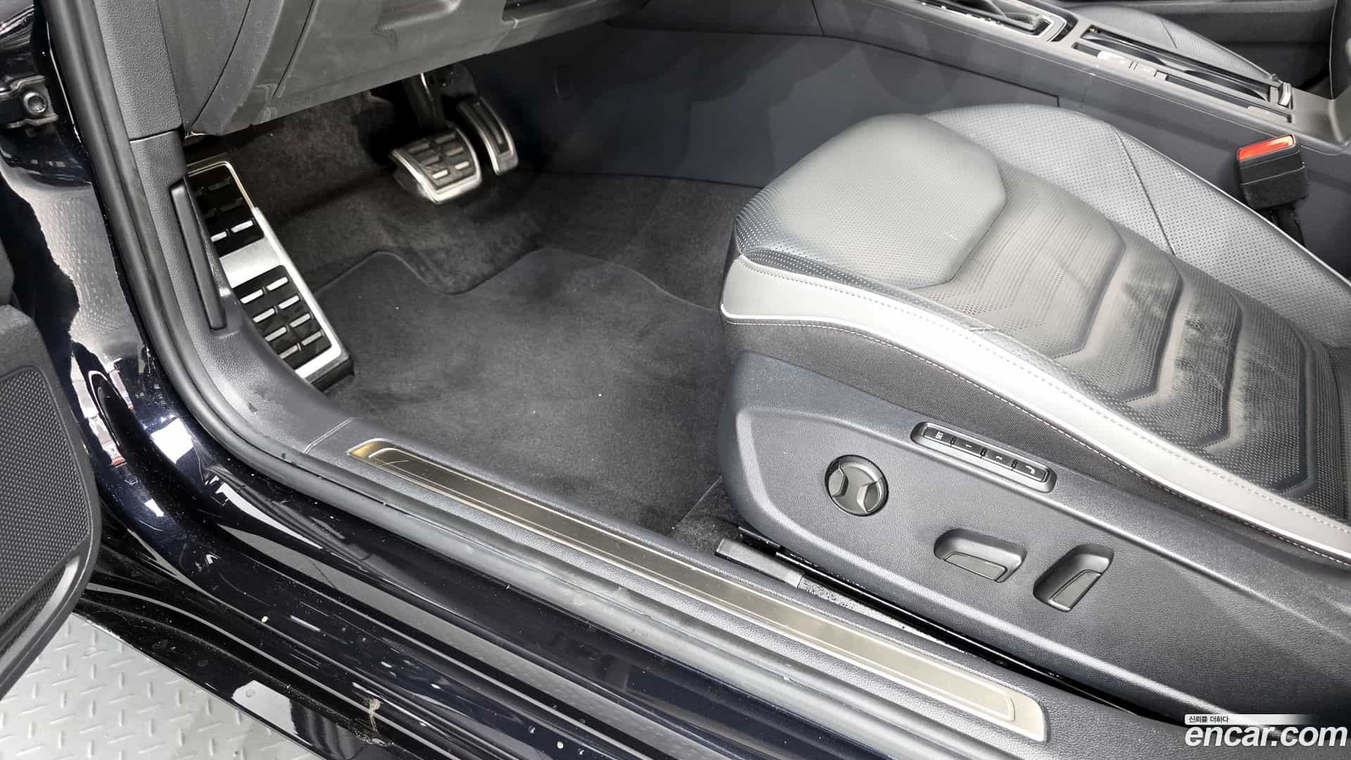 Arteon Volkswagen 2023.10-OPTION-044