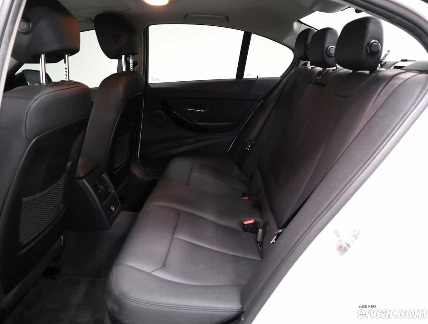 3-Series BMW 2017.4-INNER-009