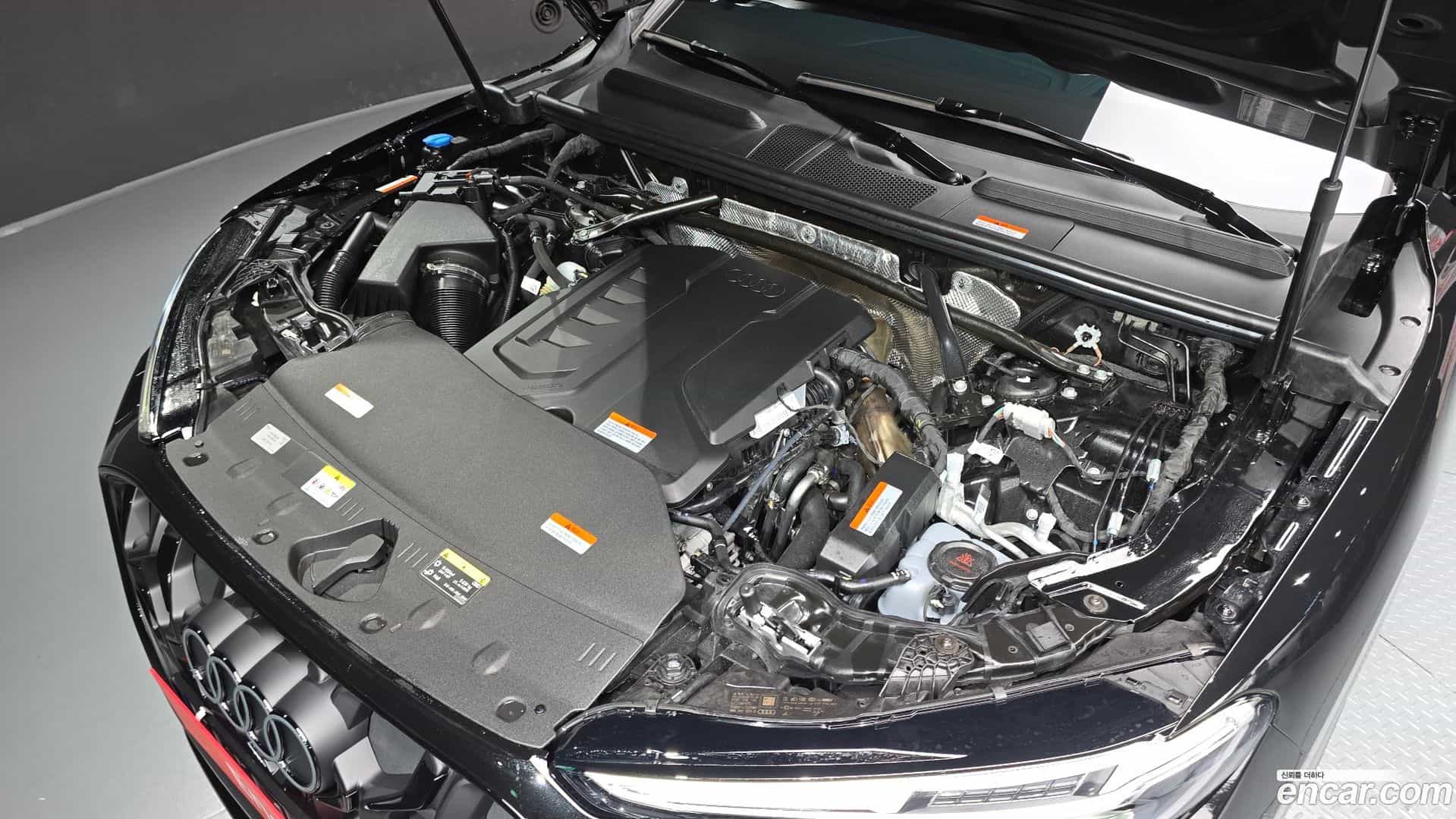 Q5 Audi 2025.11-OUTER-006