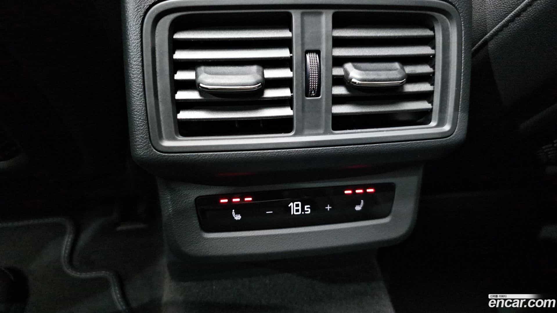 Q5 Audi 2025.11-OPTION-021