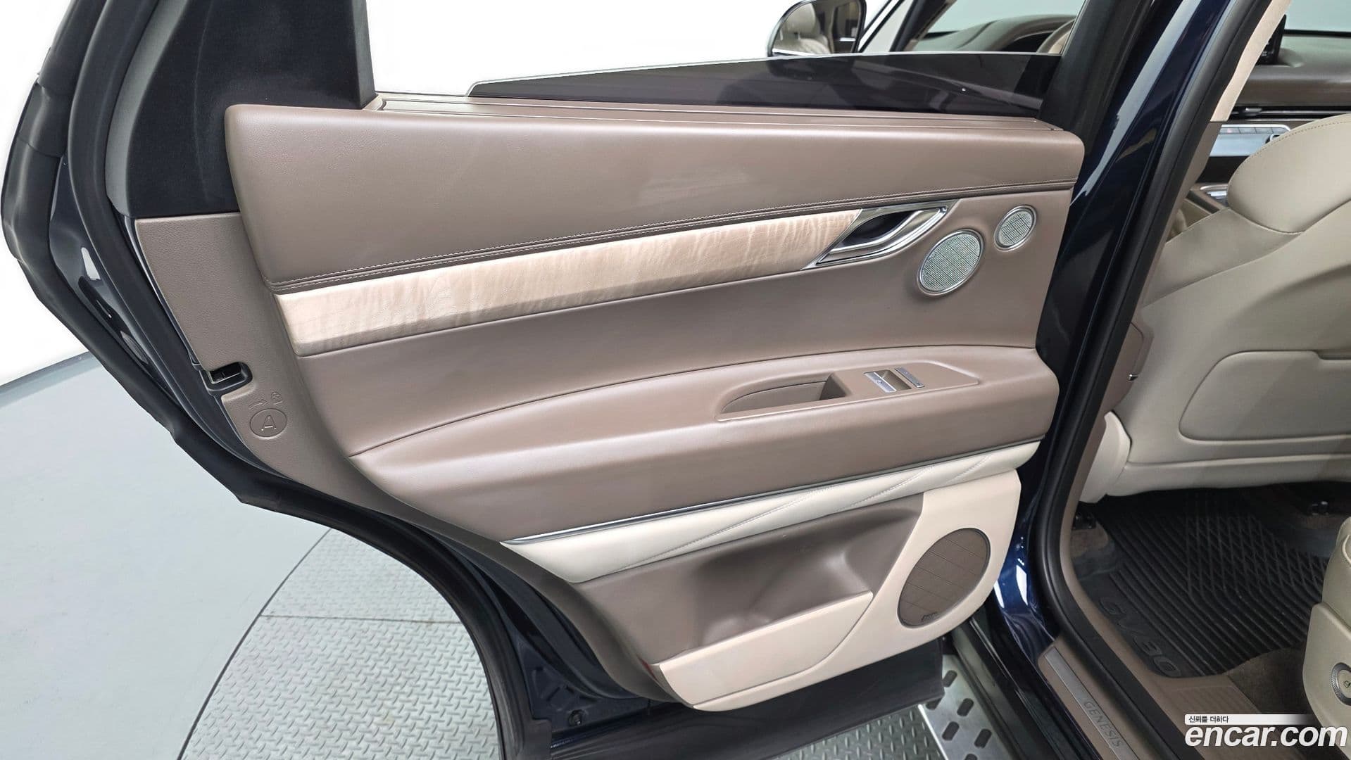 Main__Slider__Photo:GV80 Genesis 2021.2-24