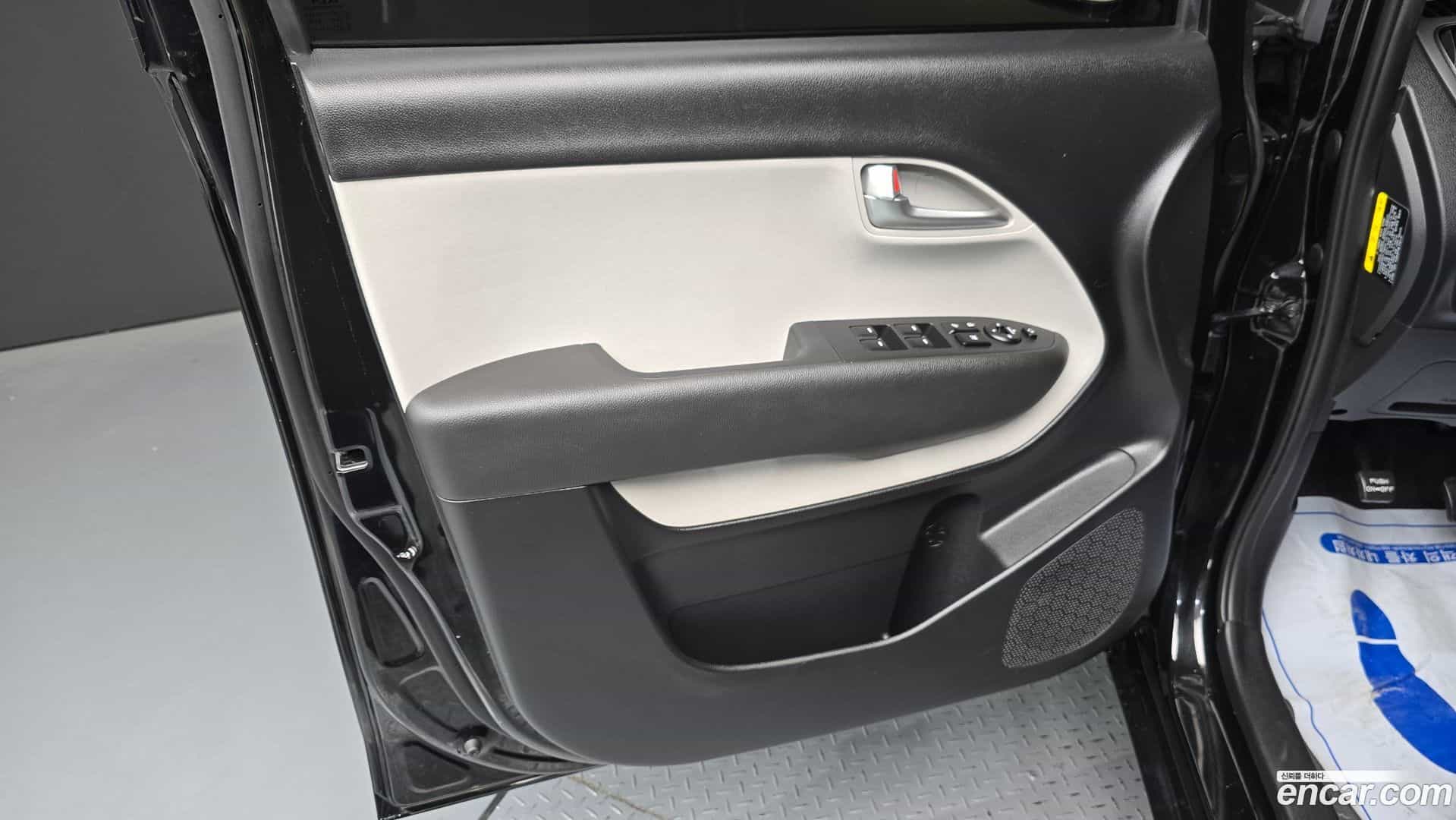 RAY Kia 2024.0-INNER-034